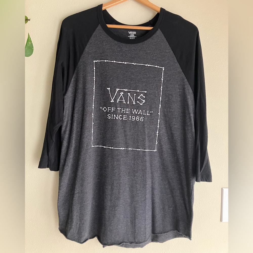 Vans Off the Wall Skeleton Artwork Baseball Raglan Retro Style Tshirt Men’s Sz L